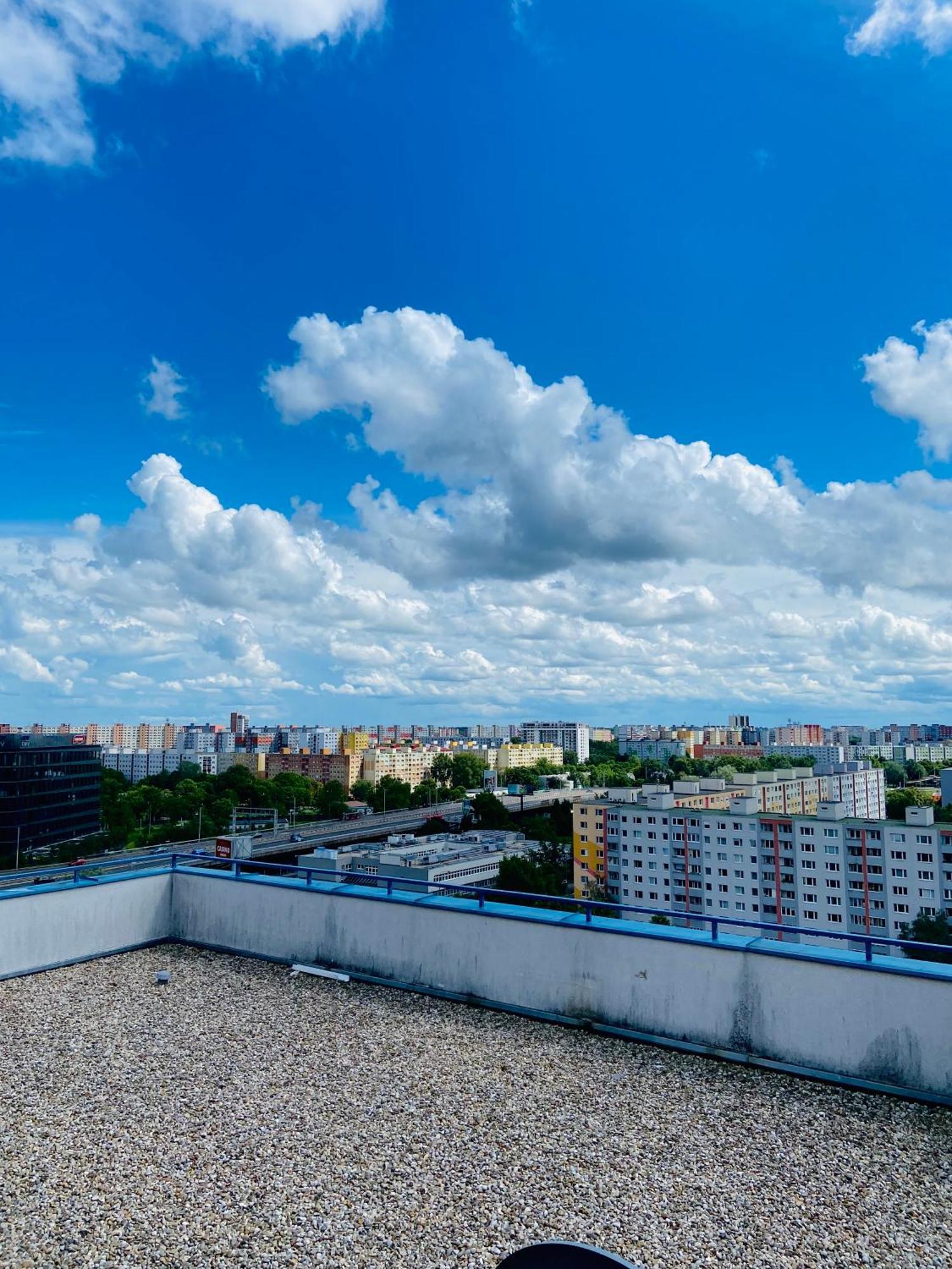 Cozy Studio On The Roof, Next To Incheba Expo Bratislava Exterior foto